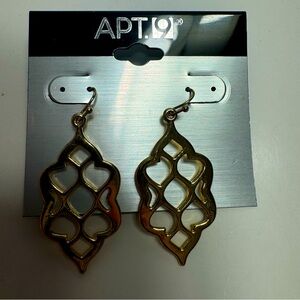 Apt. 9 gold tone dangle/drop hook earrings pierced